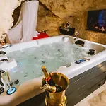 La Grotte Fleurie - Classe 5 Etoiles *