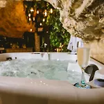 La Grotte Fleurie - Classe 5 Etoiles * Mussidan
