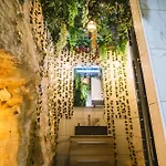 La Grotte Fleurie - Classe 5 Etoiles *