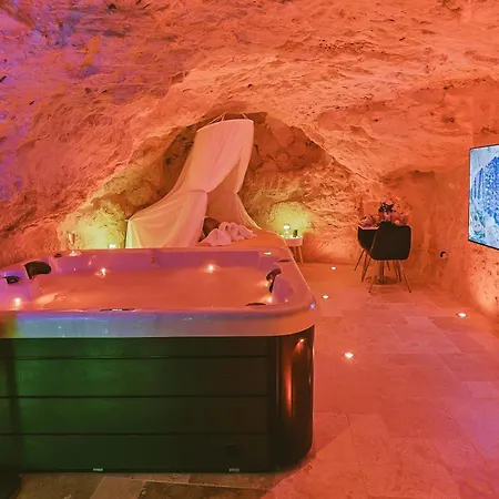 La Grotte Fleurie - Classe 5 Etoiles *