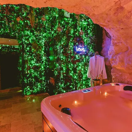 La Grotte Fleurie - Classe 5 Etoiles Prázdninový dům Mussidan