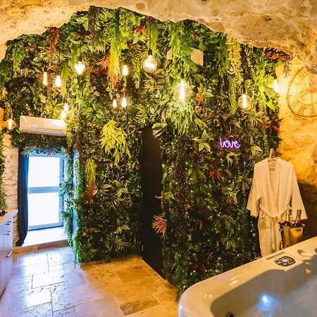 Holiday home La Grotte Fleurie - Classe 5 Etoiles