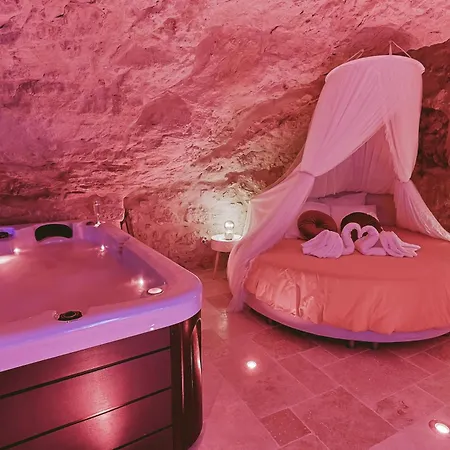 La Grotte Fleurie - Classe 5 Etoiles Mussidan