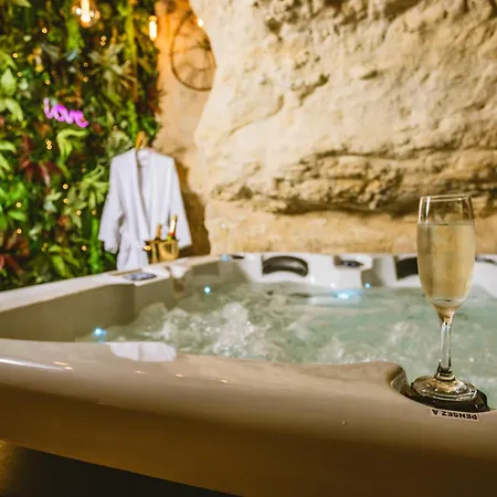 Holiday home La Grotte Fleurie - Classee 5 Etoiles *