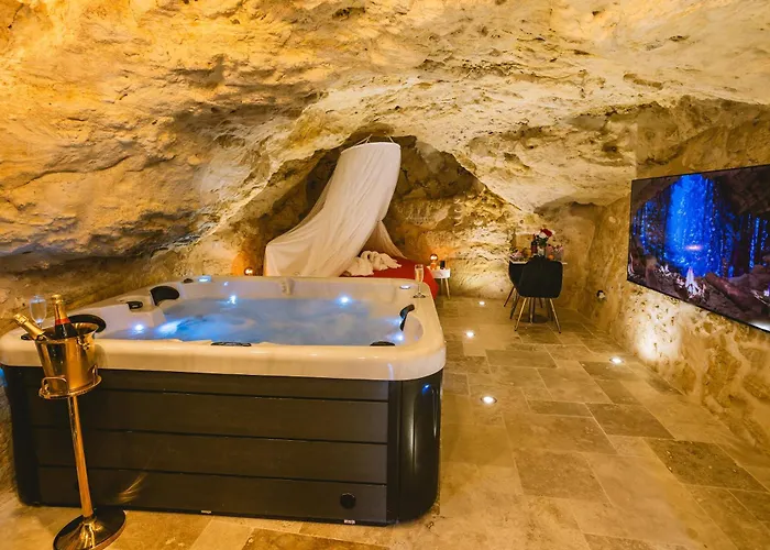 La Grotte Fleurie - Classe 5 Etoiles Mussidan