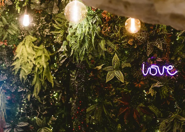 La Grotte Fleurie - Classe 5 Etoiles Ferienhaus Mussidan