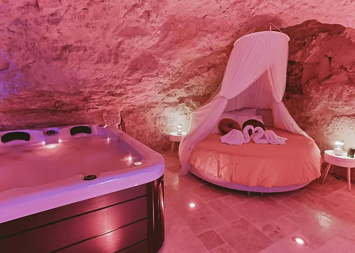 La Grotte Fleurie - Classe 5 Etoiles Mussidan