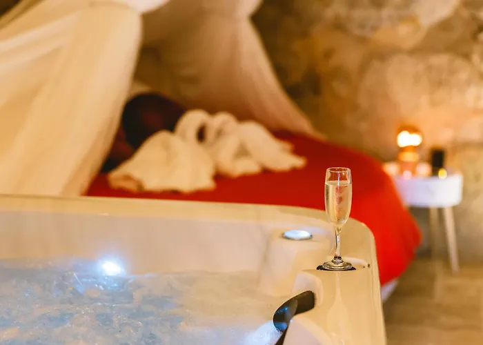 La Grotte Fleurie - Classe 5 Etoiles * Mussidan